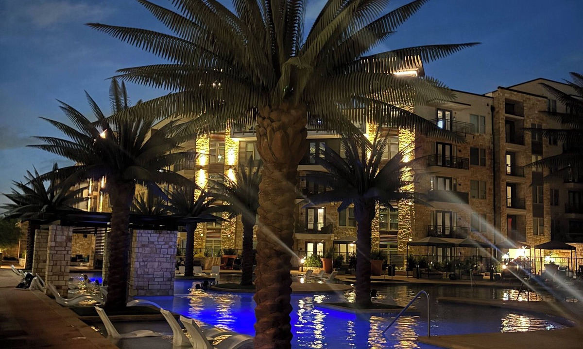 Addison Apartment | North Dallas Cozy 1-bedroom apartment, Resort style pool, close to everything
