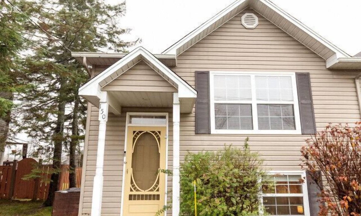 Moncton House | North End Moncton - Home