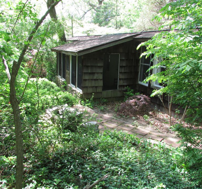Wading River Cabin | North Fork Private Cottage- Walk to Beach