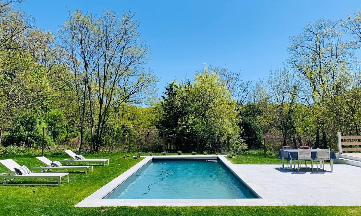 Aquebogue House | North Fork Summer Retreat (pool + Beach)
