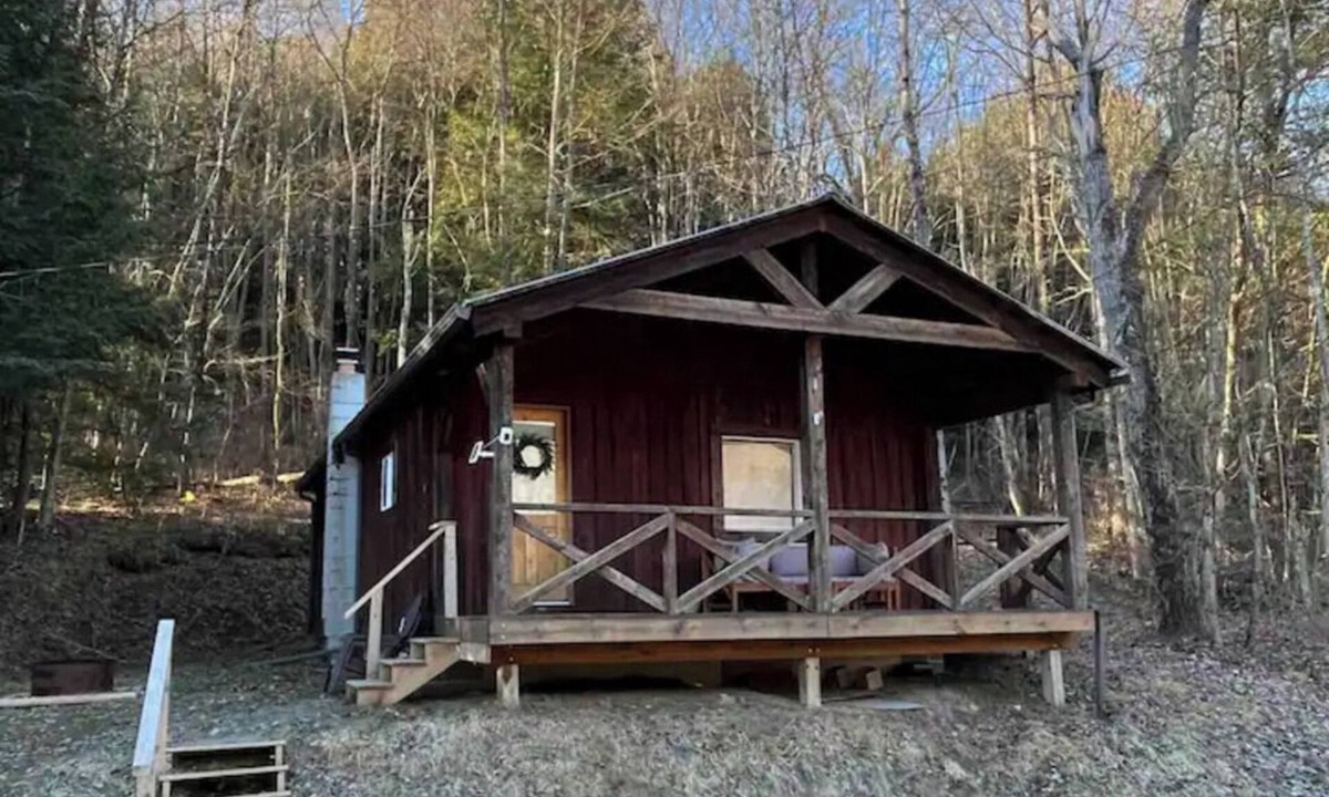 Coudersport Cabin | North Hollow Hideaway at Cherry Springs