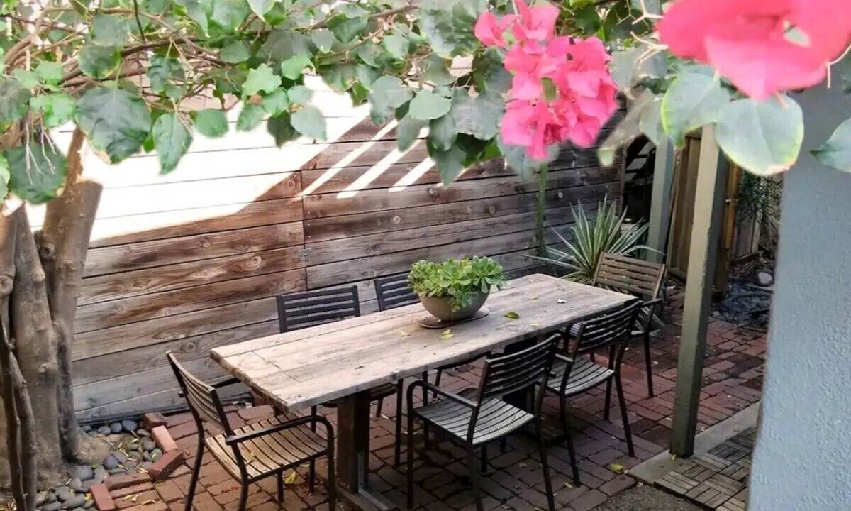 NoHo Arts District House | North Hollywood Arts Districts Whole House with Patio + Pets Stay Free