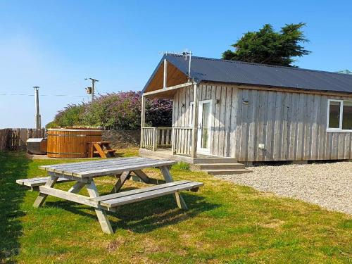 Muasdale Ski Chalet | North Muasdale Farm