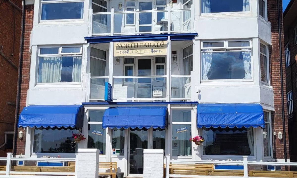 Skegness Bed & Breakfast | North Parade Seafront Accommodation