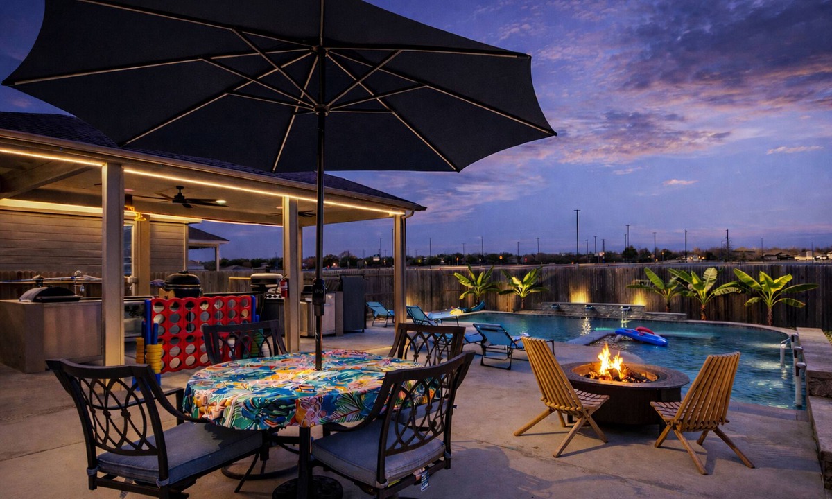 Selma House | North SA New Listing, Luxury Home- Pool-Private Theater-Chefs Outdoor Kitchen