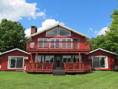 Manchester Center Cabin | North Shire Lodge
