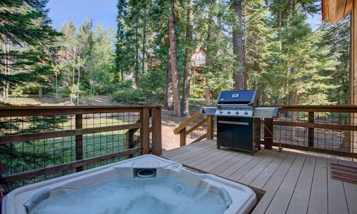Carnelian Bay House | North Shore Bliss by Tahoe Getaways - 3 BR + Loft - Hot Tub