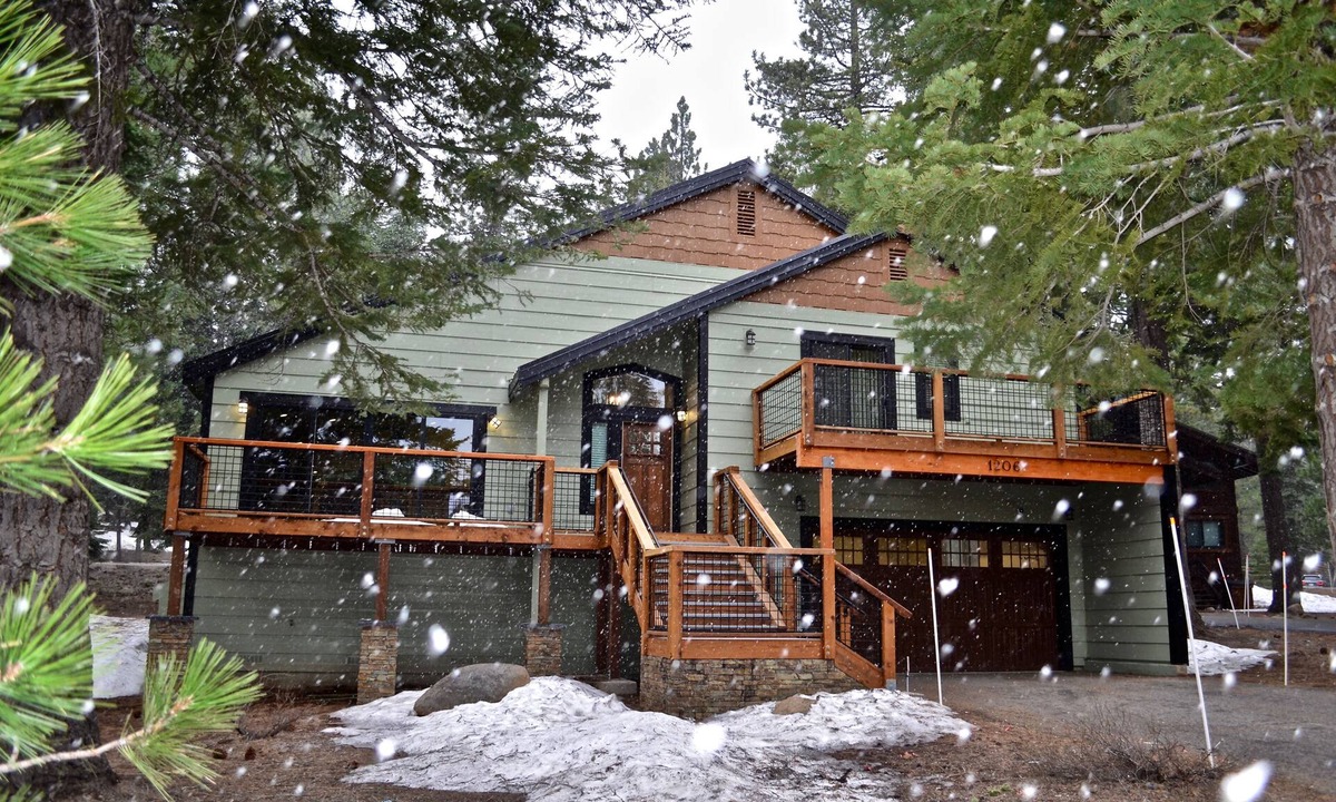 Truckee Cabin | North Star Cabin! 5 Beds - 5 Baths - 5 Stars!