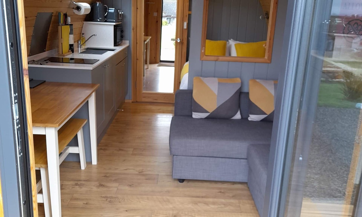 Lybster Cabin | North Star Glamping