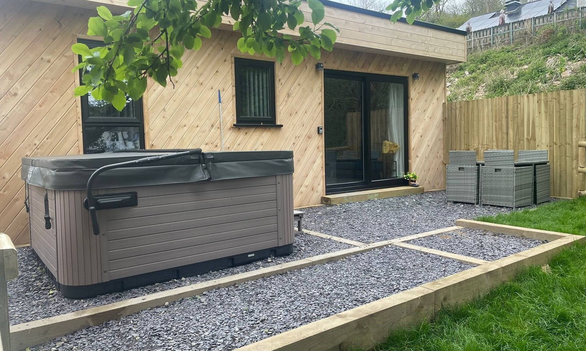 Llanfair-Dyffryn-Clwyd House | North Wales Eco Lodges Ruthin