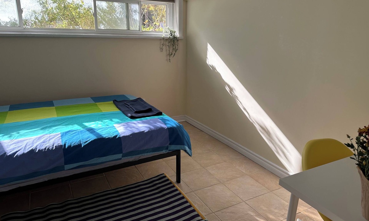 Newtonbrook House | North York Basement Stay – Full Kitchen & 3 Bedrooms