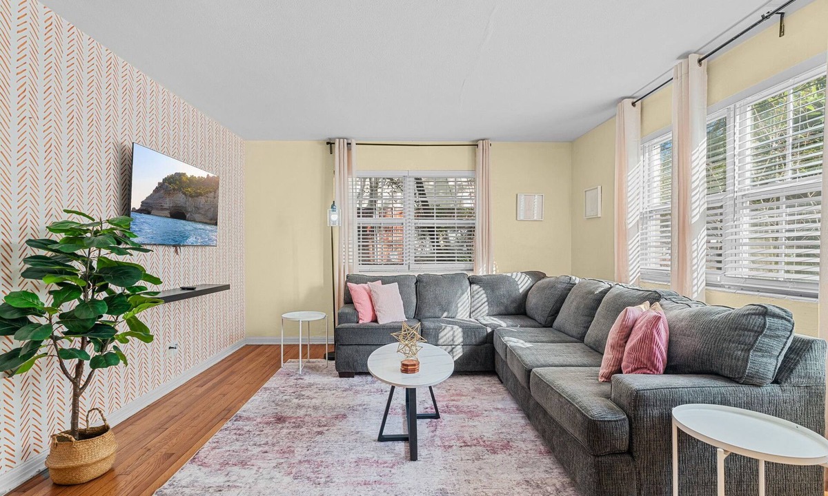 San Marco Apartment | Northeast Florida Retreat