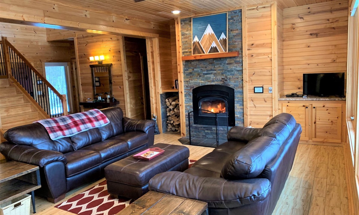 Lutsen House | Northern Comfort Overlooking Caribou Lake- Spacious and Secluded