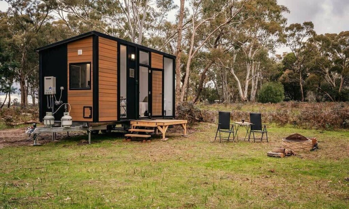 Dadswells Bridge House | Northern Grampians Getaway by Tiny Away