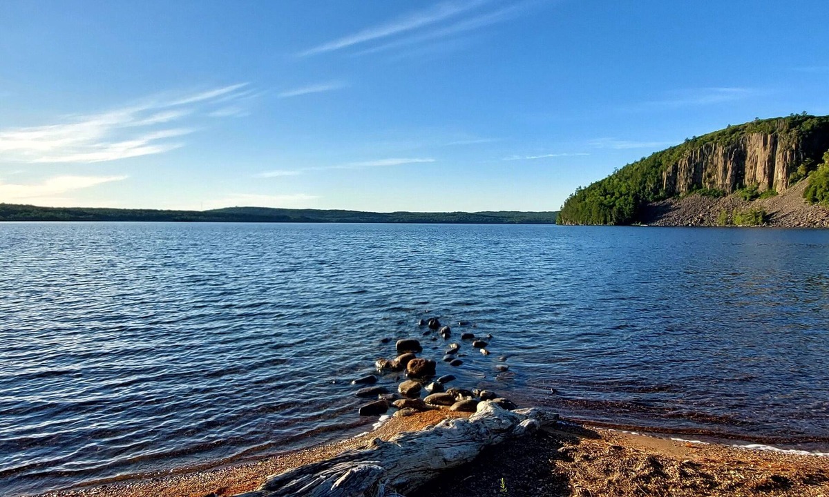 Iron Bridge Cottage | Northern Haven on a Crystal-Clear Lake. Ideal for family-style vacations