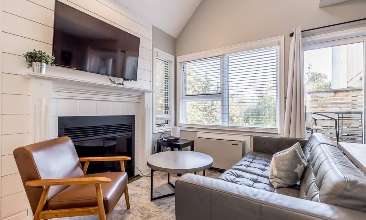 Craigleith Apartment | Northern Tranquility | Hot Tub & Shuttle