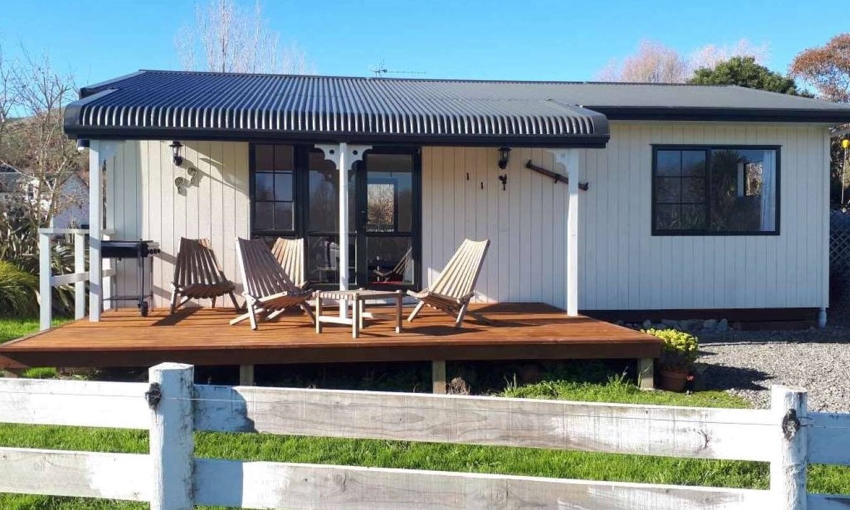 Gladstone Cottage | Northfield Farm Cottage