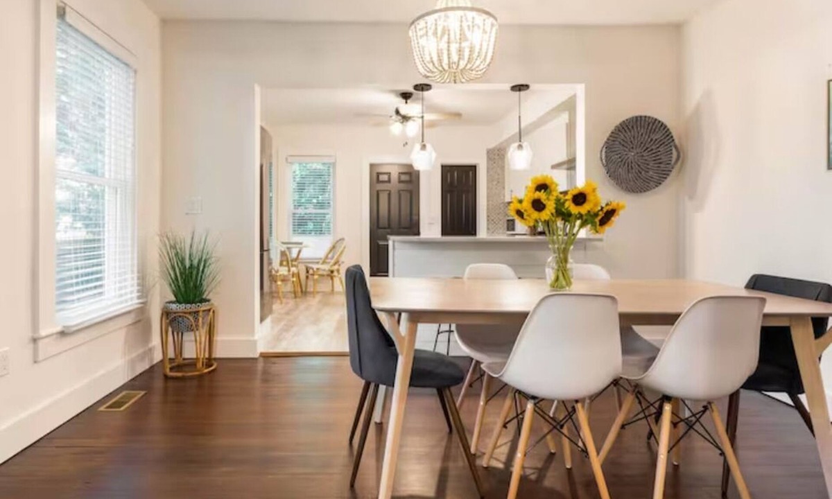 Greenport West House | Northfork Townhouse walk to all