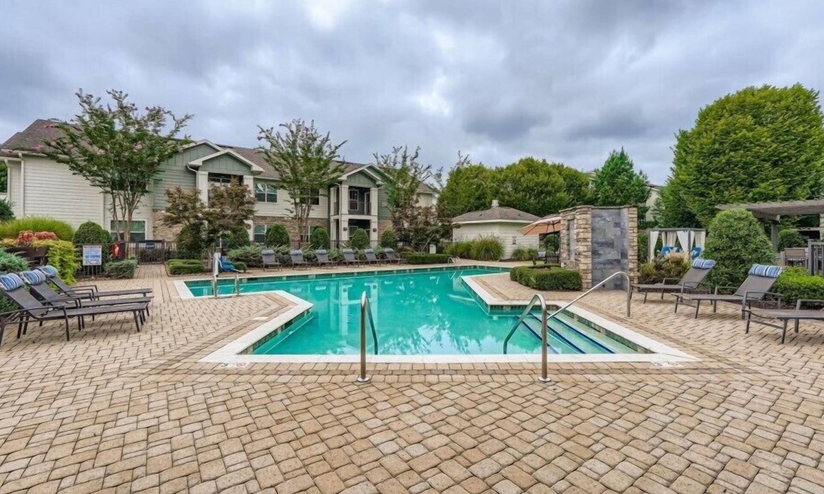 Paw Creek Apartment | Northlake Apartments By Landing