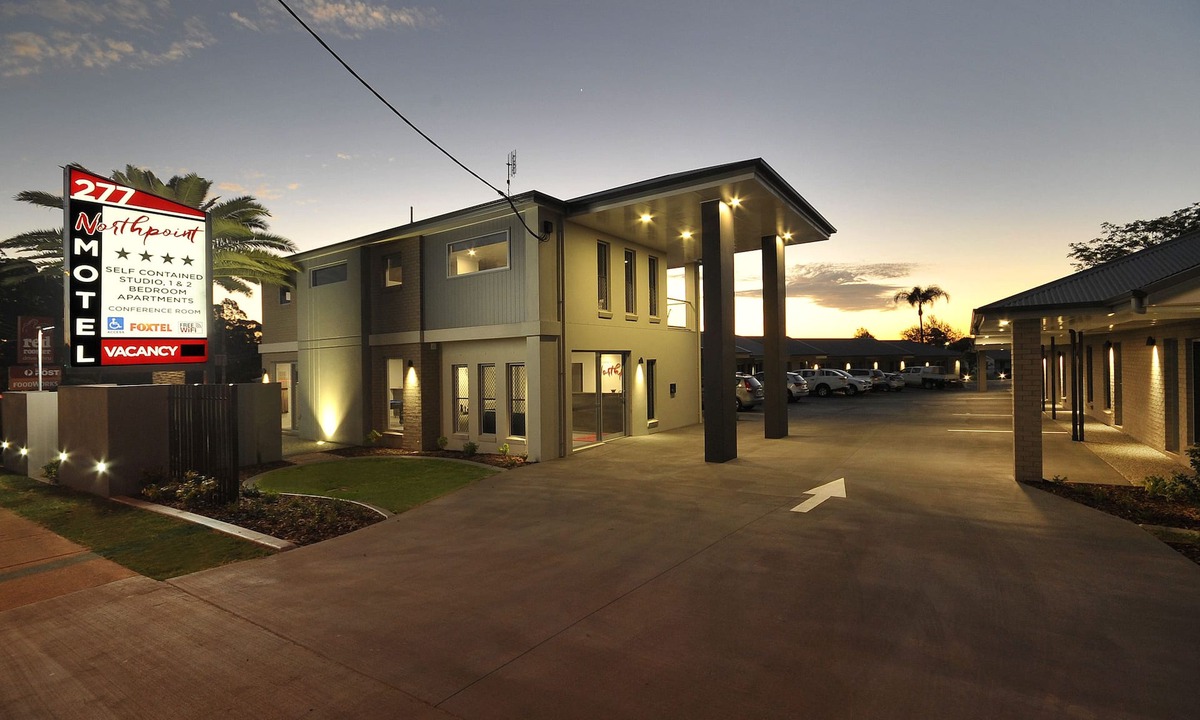 Harlaxton Hotel | Northpoint Motel