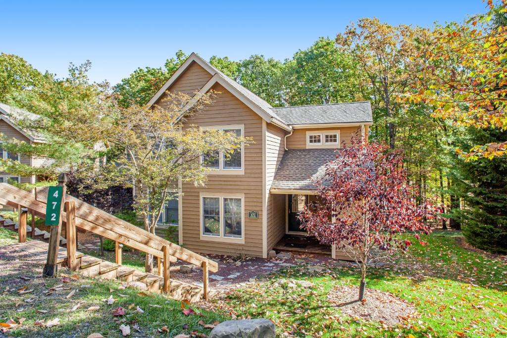 Tannersville House | Northridge 472