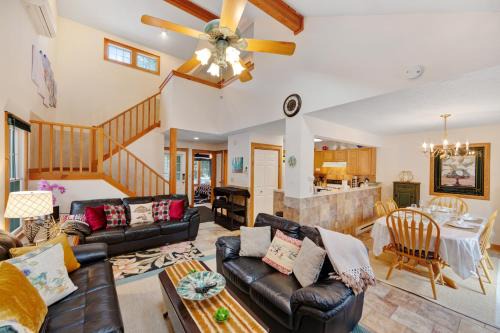 Tannersville House | Northridge 482
