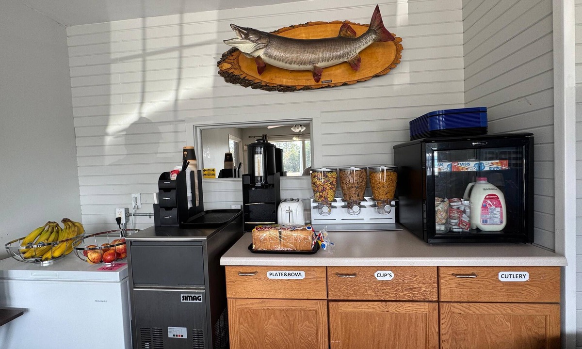 Vermilion Bay Hotel | NORTHSIDE MOTEL