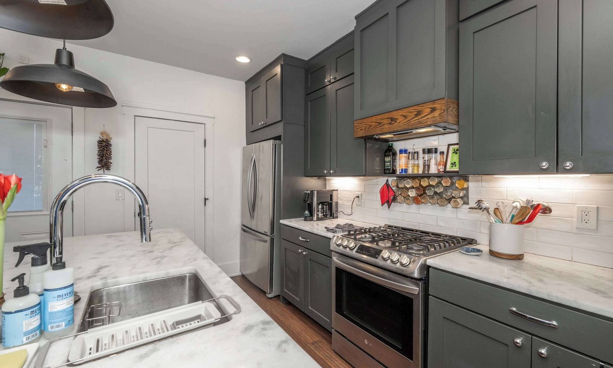 Northside House | Northside Nook Home for 6!