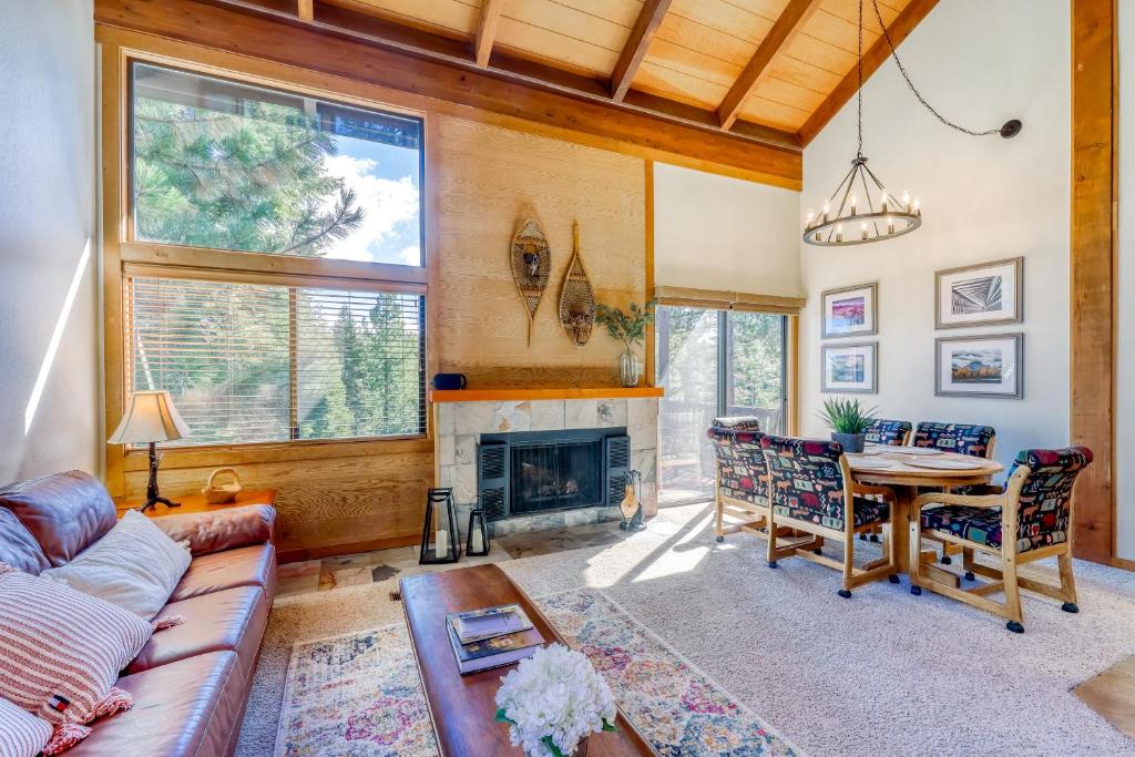Truckee Apartment | Northstar Condo with Forested Views