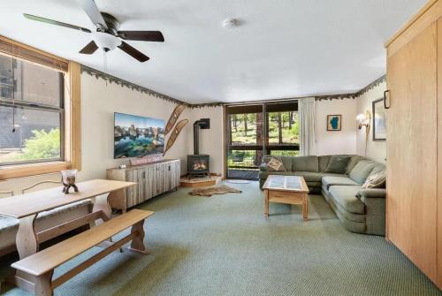 Truckee Apartment | Northstar Studio near village and slopes
