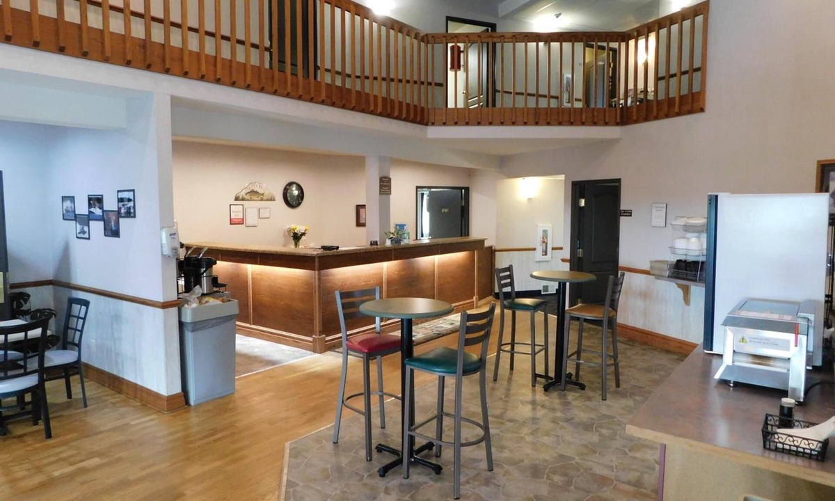 Chetek Hotel | Northwoods Best Inn - Chetek