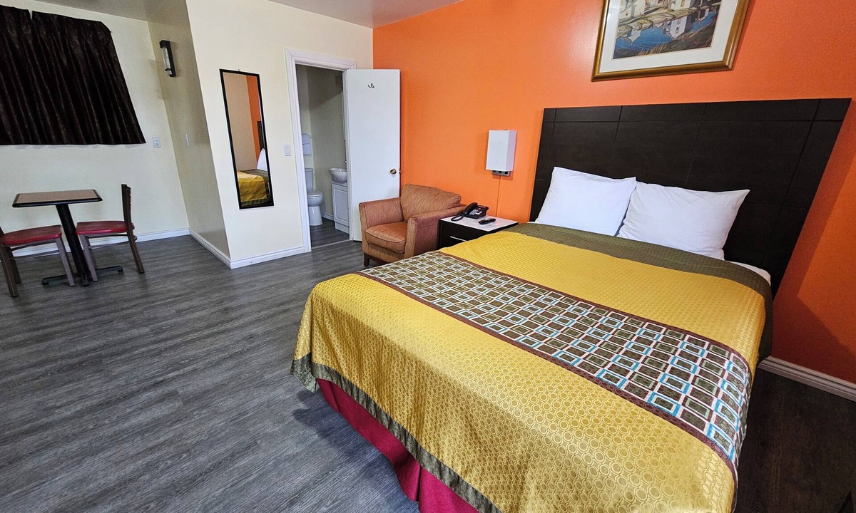 Wahnapitae Hotel | Norvic Motel