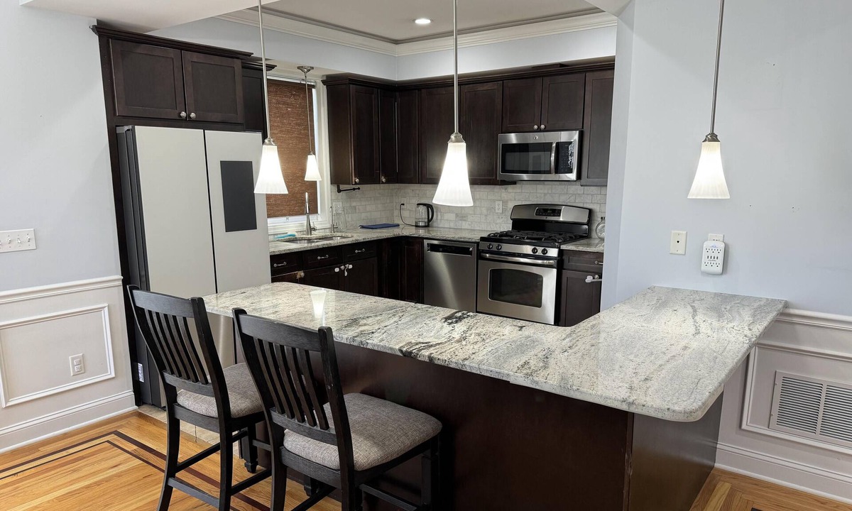 Norwalk House | Norwalk 3br/3.5 baths townhome with private backyard