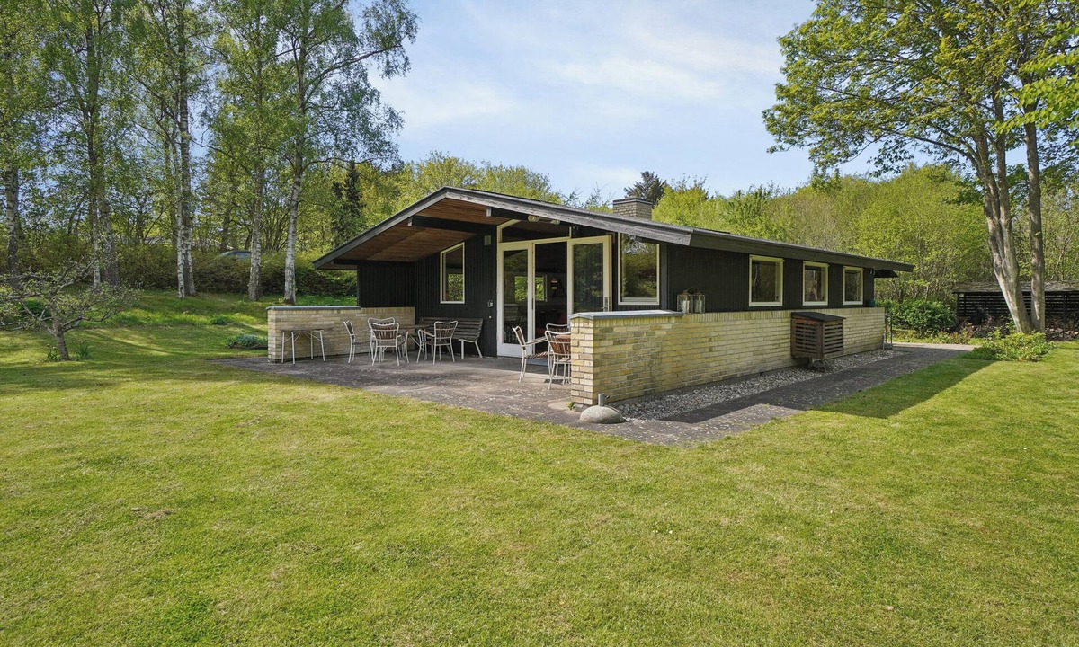 Jægerspris House | Nostalgic 1960s idyll