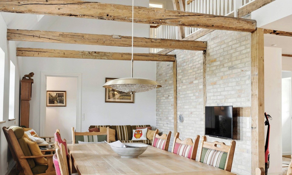 Majbolle House | Nostalgic charm in a yellow timber house