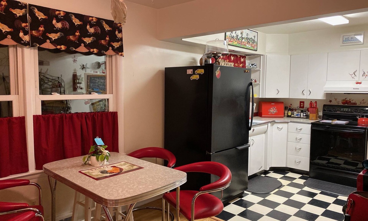 Burlington House | Nostalgic Retro Rectory Ranch House