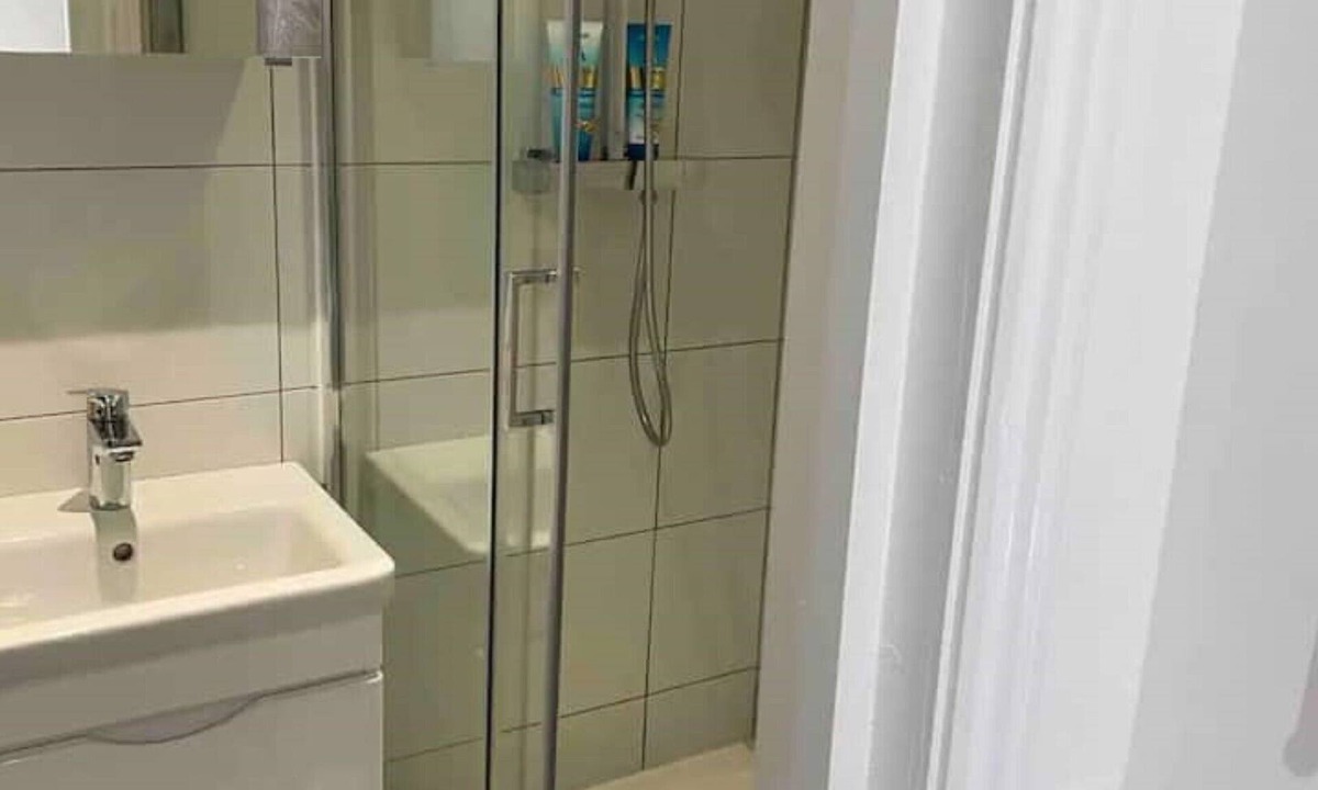 Highbury West Apartment | NOT ACTIVE!