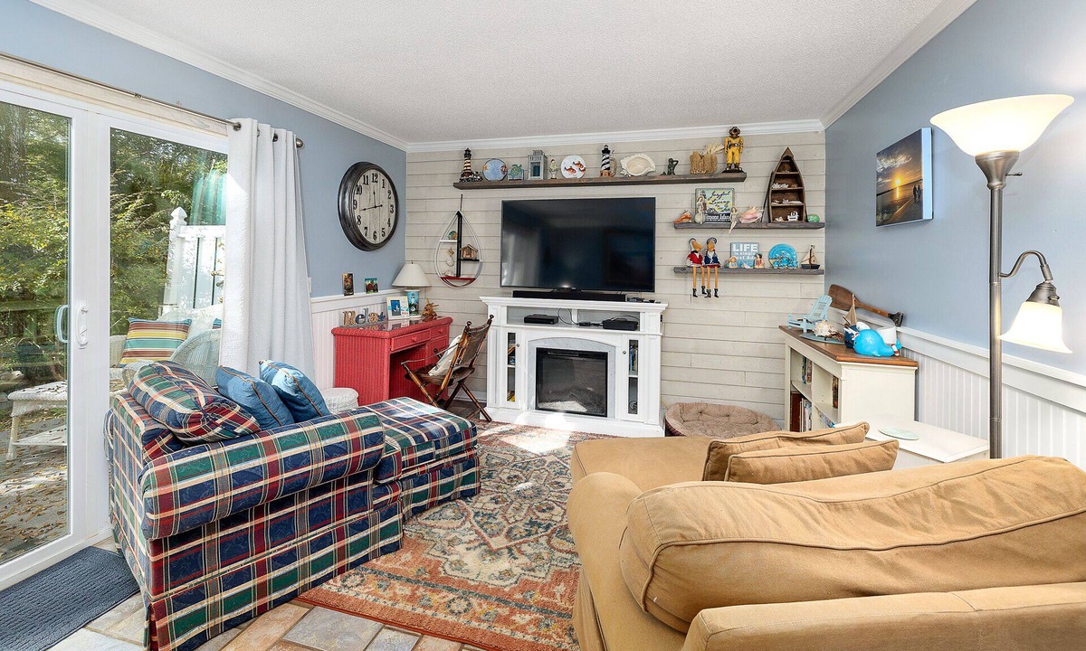 Demere Park Condo | Not your average Ocean Walk townhome! 3 bed/2.5 bath