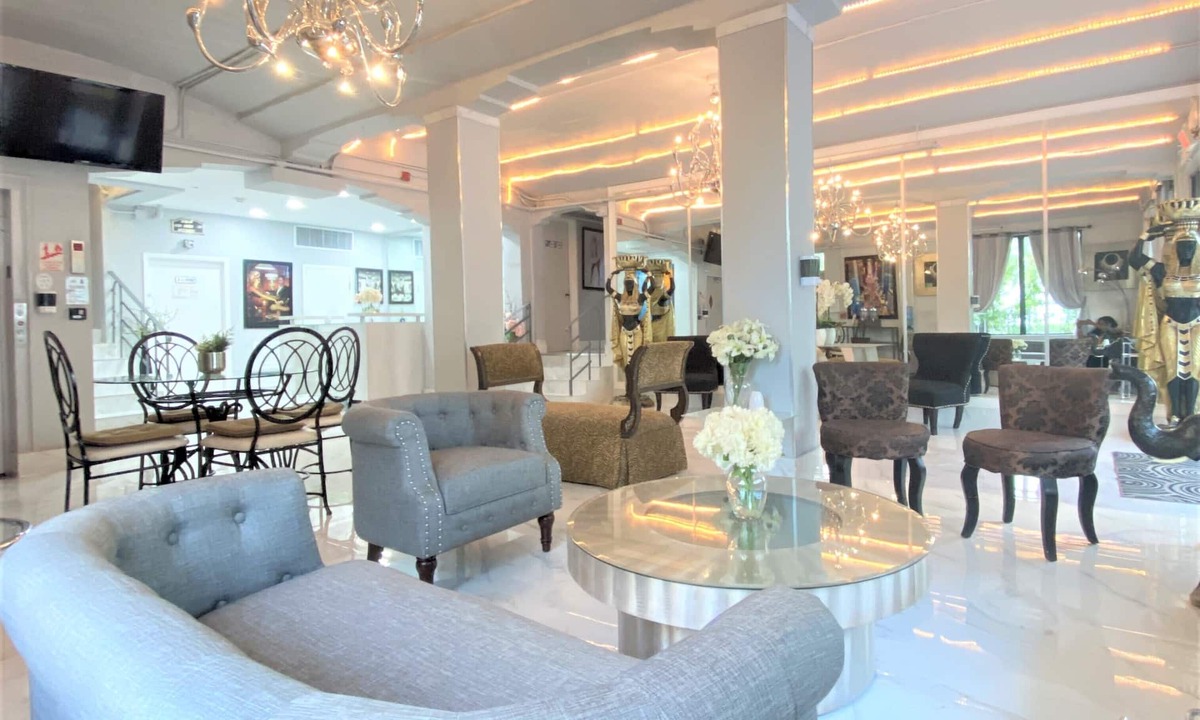 Mid Beach Hotel | Notebook Miami Beach