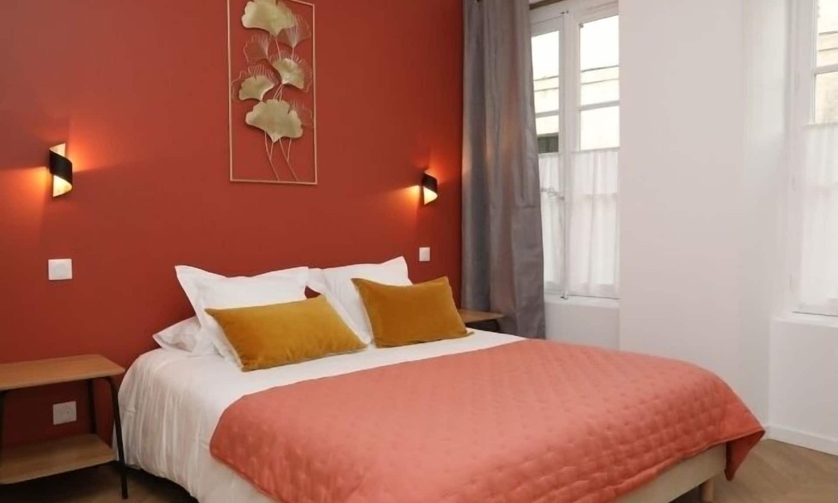 Senlis Apartment | Notre Dame de Senlis