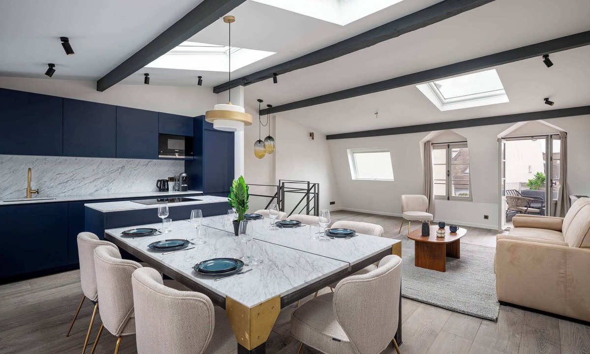 Saint-Victor Apartment | Notre-Dame Family Retreat - Authentic Paris Duplex