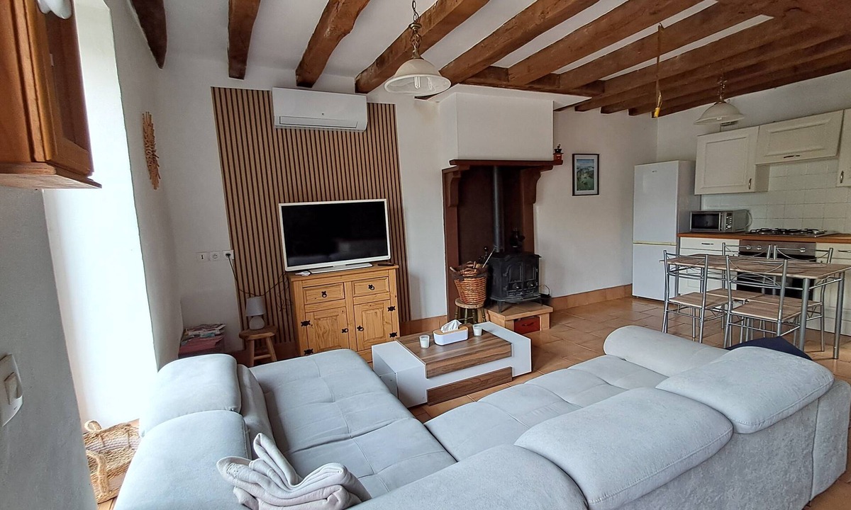 Roussines Apartment | Notre Refuge à Montbroux