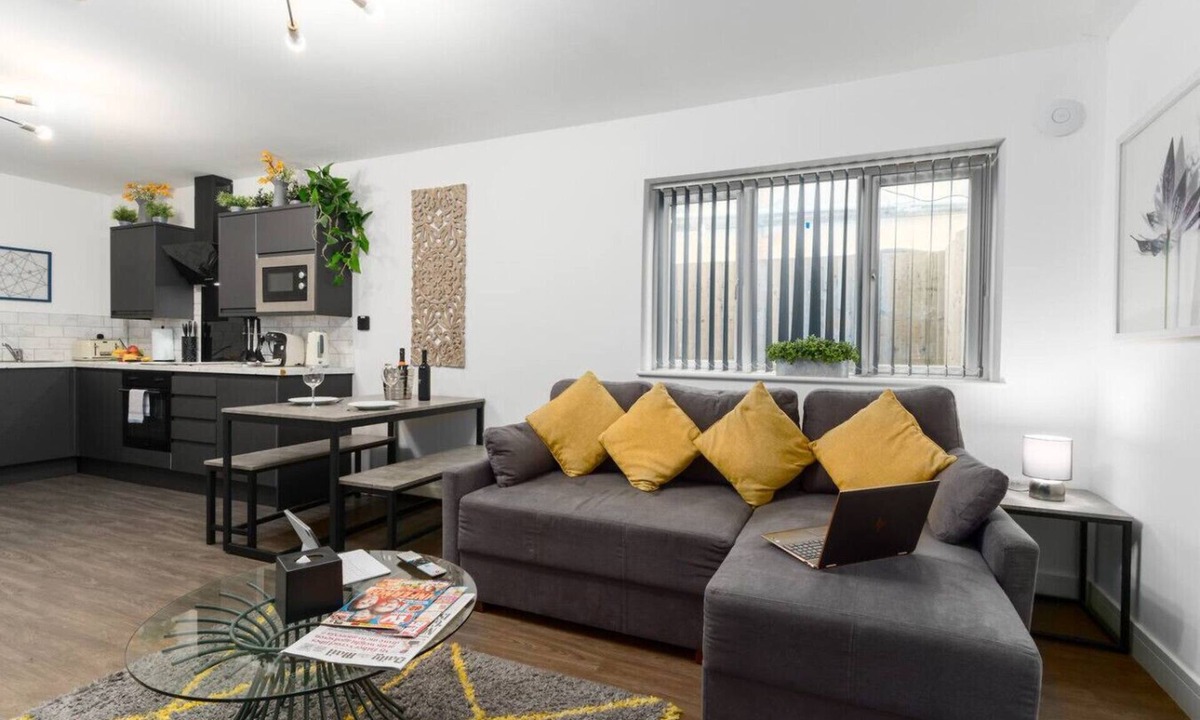 Adamsdown Apartment | Nottage House Premier Apartments