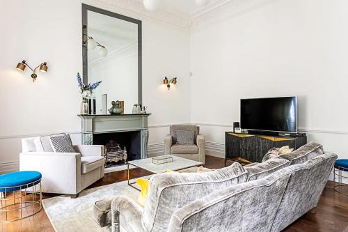 Pembridge Apartment | Notting Hill Charm Central 2-Bed Gem