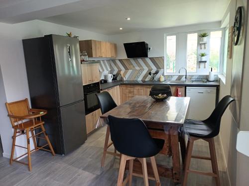 Thelloise House | Nou Kontan vwe zot