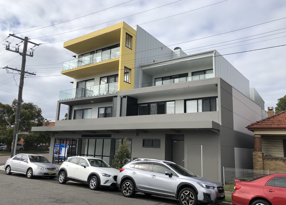 Broadmeadow Hotel | Nouveau On Young