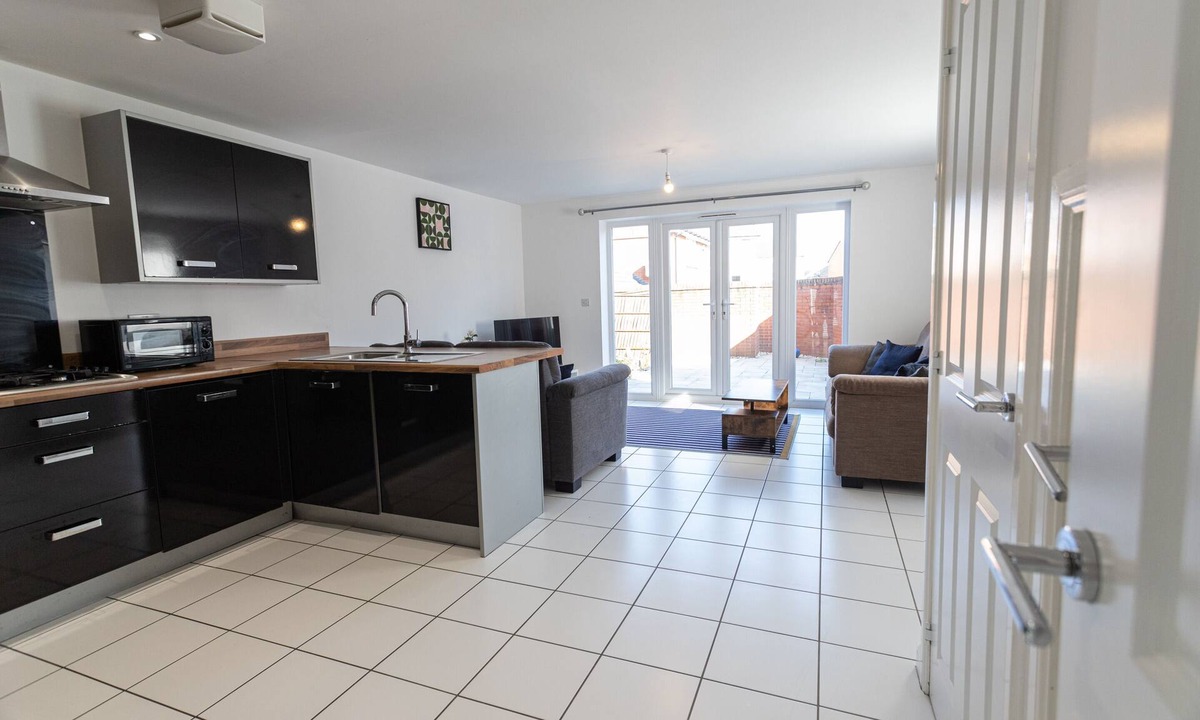 Patchway House | November Discount - Long Stay - Contractors