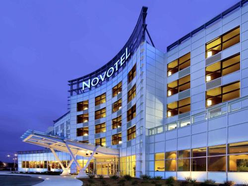 Saint-Laurent Hotel | Novotel Montréal Aéroport