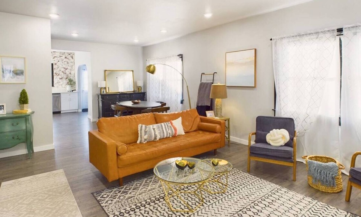 Albany House | Now with AC right in downtown PNW Albany!