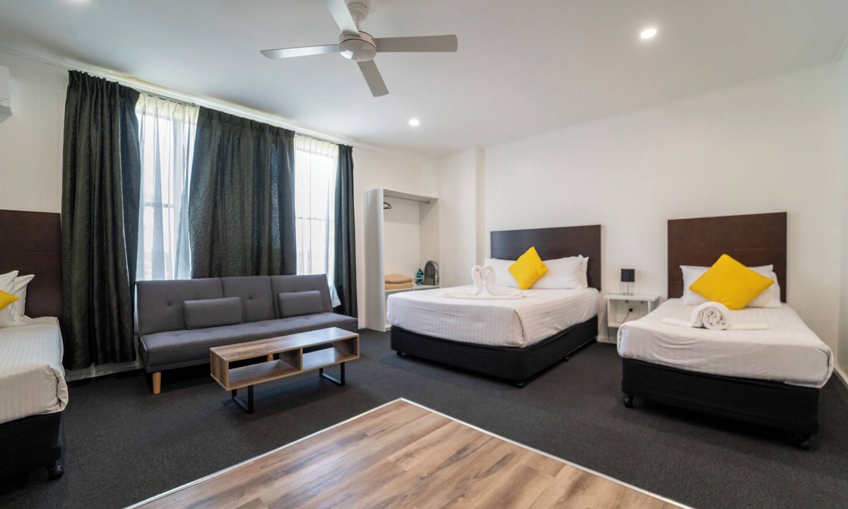 Nowra Hotel | Nowra Motor Inn